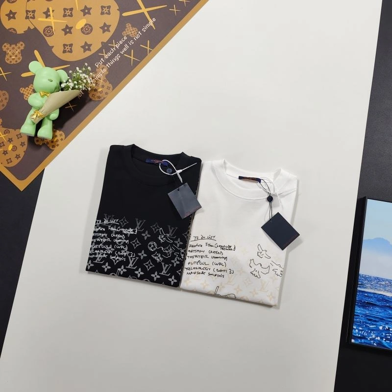 Louis Vuitton T-Shirts ModernLook 137139