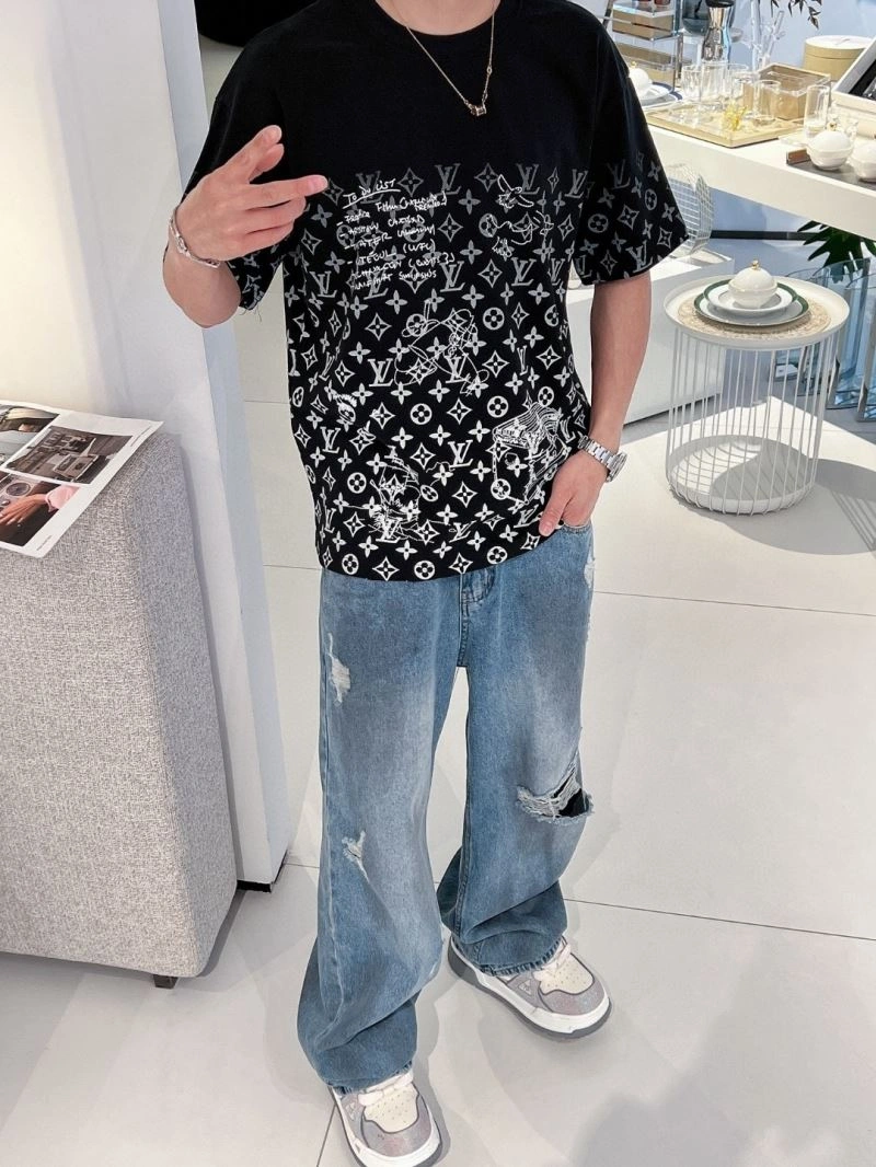 Louis Vuitton T-Shirts ModernLook 137139