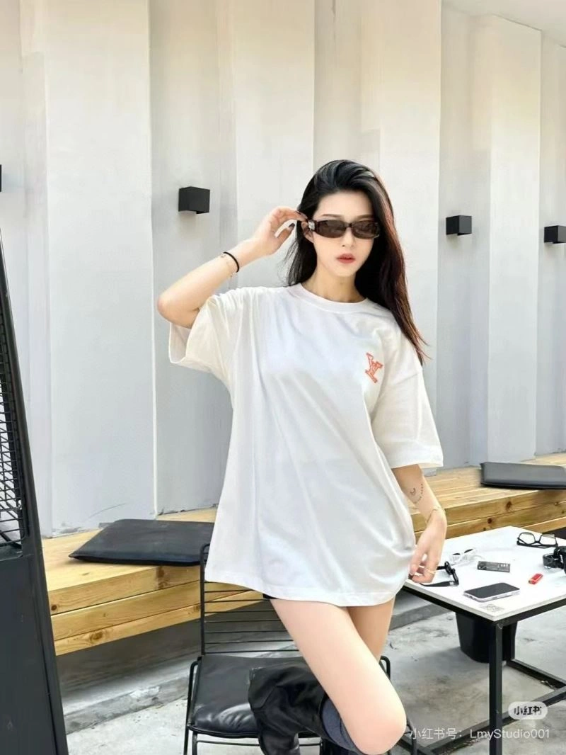 Louis Vuitton T-Shirts Affordable 137137