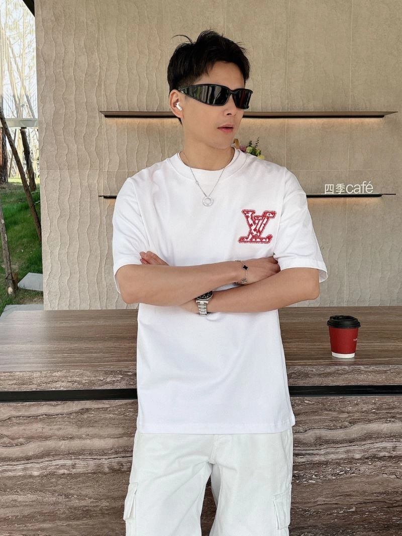 Louis Vuitton T-Shirts Affordable 137137