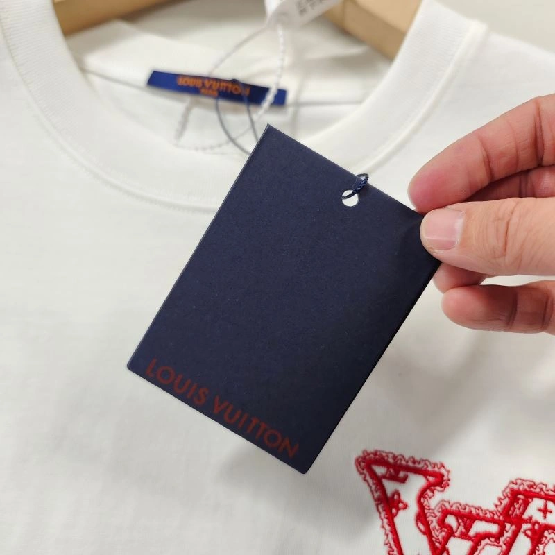 Louis Vuitton T-Shirts Affordable 137137