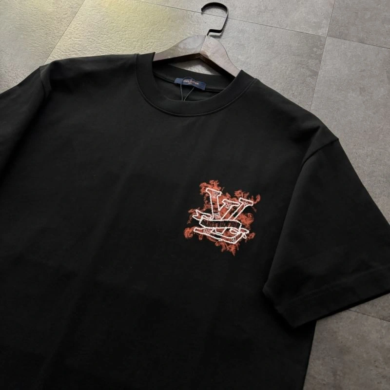 Louis Vuitton T-Shirts Youthful 137121