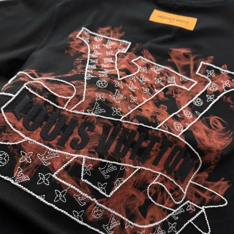 Louis Vuitton T-Shirts Youthful 137121