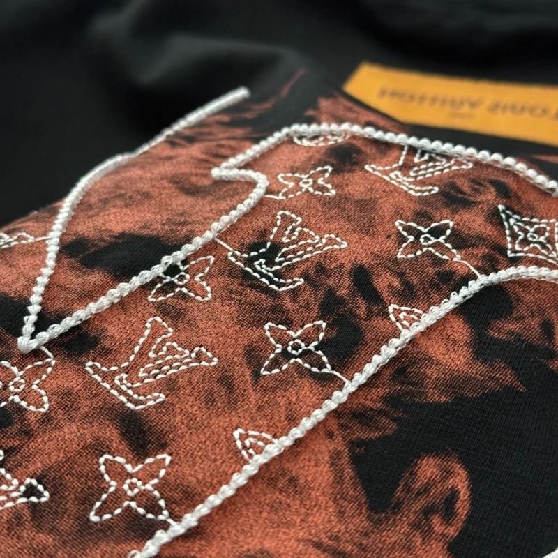 Louis Vuitton T-Shirts Youthful 137121