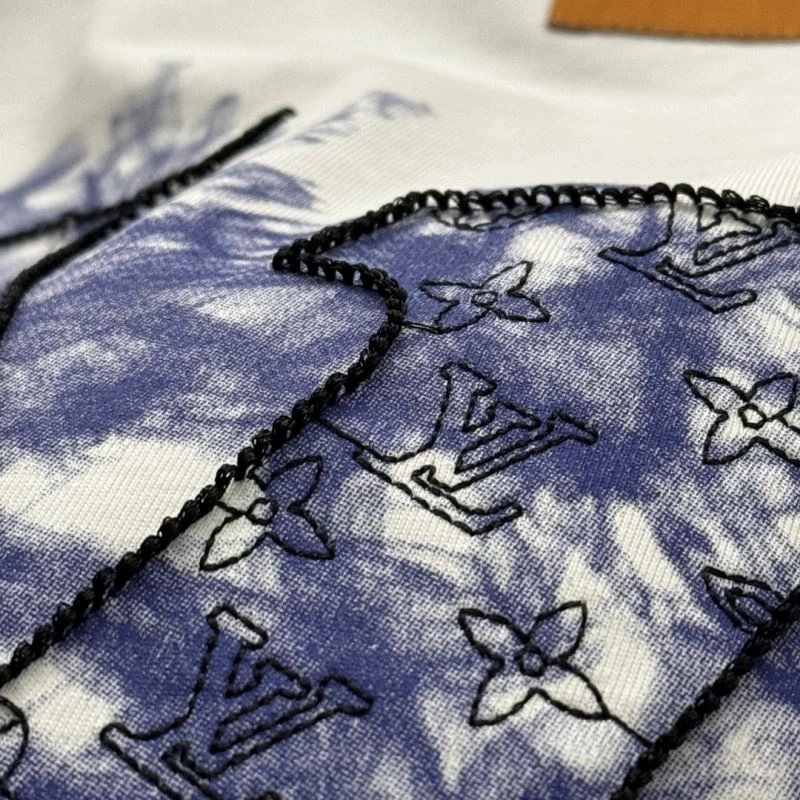 OnTrend Louis Vuitton T-Shirts 137116