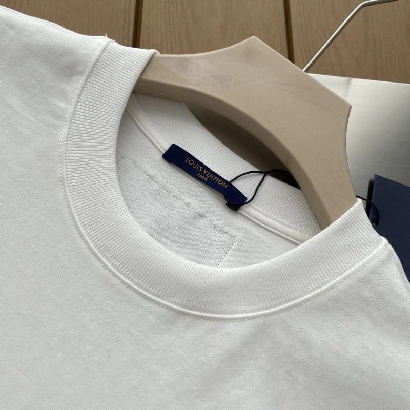 Louis Vuitton T-Shirts OnTrend 137117
