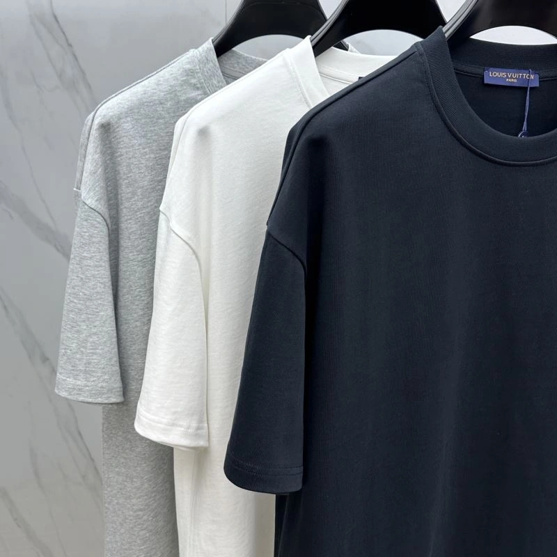 Louis Vuitton T-Shirts MoistureWicking 137132