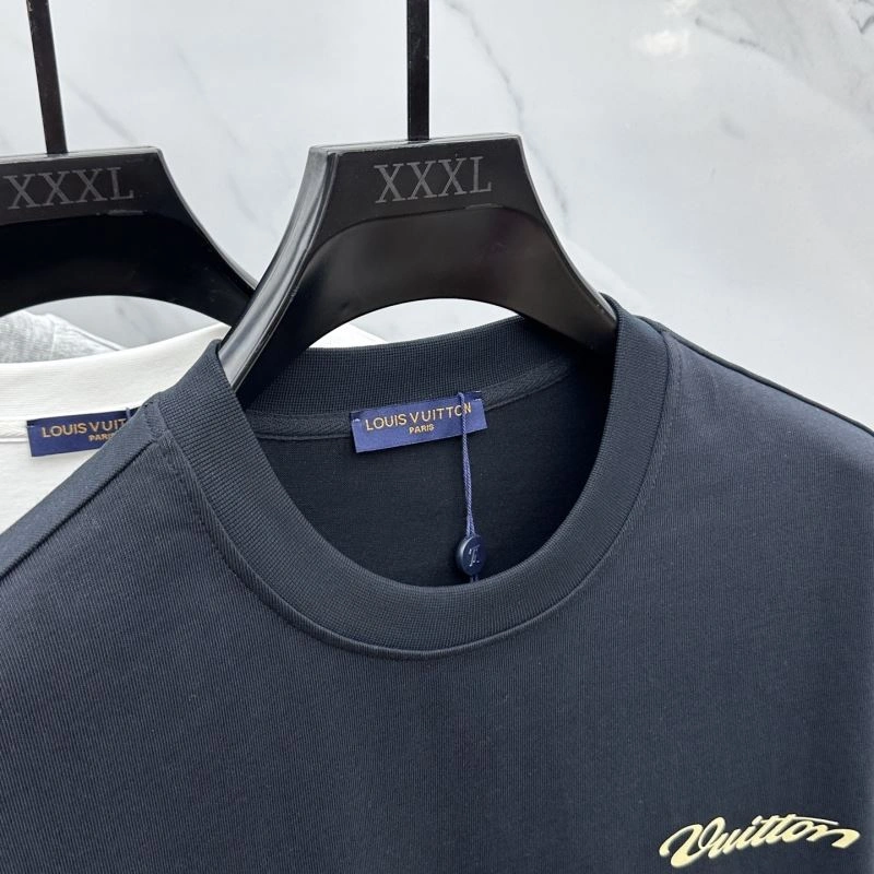 Louis Vuitton T-Shirts MoistureWicking 137132