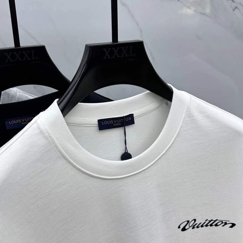 Neat Louis Vuitton T-Shirts 137119