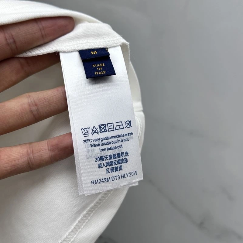 Neat Louis Vuitton T-Shirts 137119