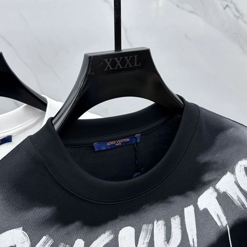 Sophisticated Louis Vuitton T-Shirts 137124