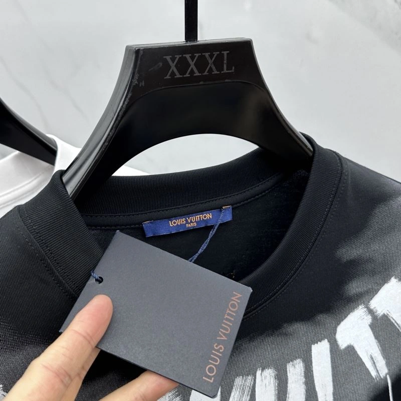 Sophisticated Louis Vuitton T-Shirts 137124