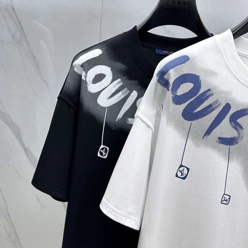 Louis Vuitton T-Shirts Practical 137110