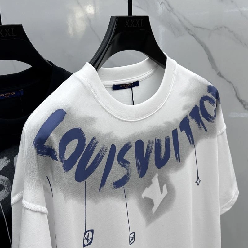 Louis Vuitton T-Shirts Practical 137110