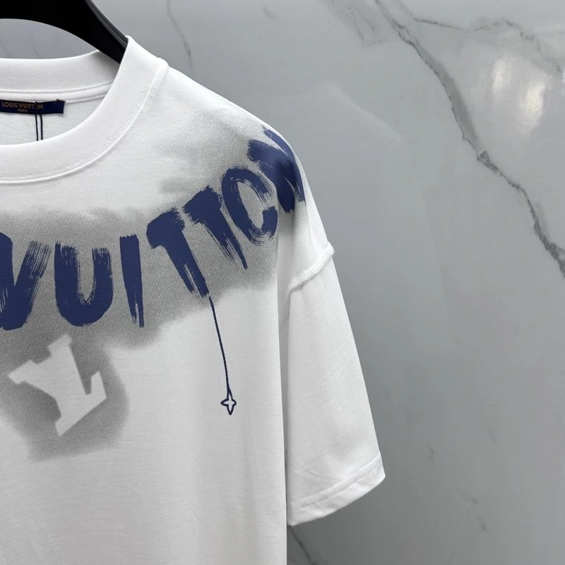 Louis Vuitton T-Shirts Practical 137110