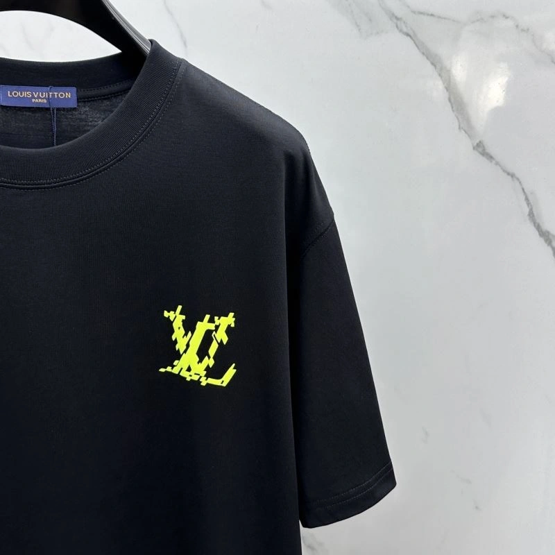 Bright Louis Vuitton T-Shirts 137128