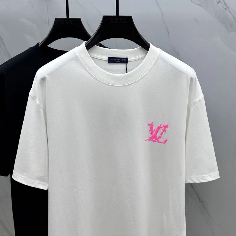 Stretchable Louis Vuitton T-Shirts 137133