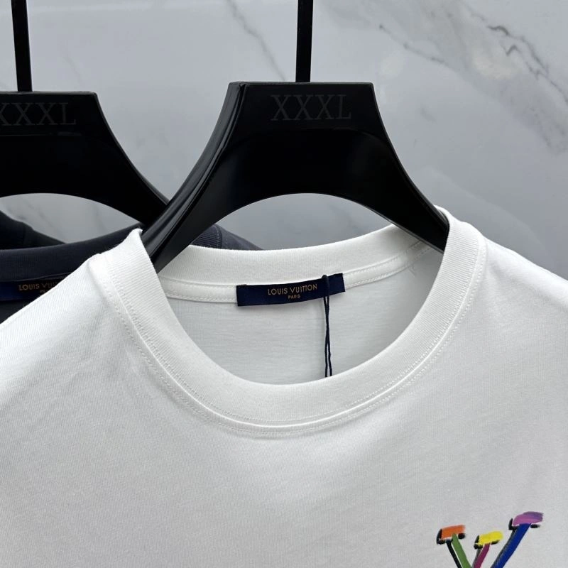 Timeless Louis Vuitton T-Shirts 137125