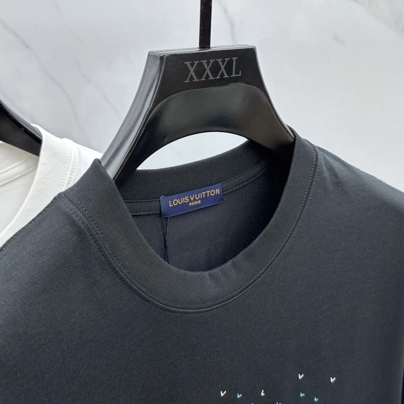 Louis Vuitton T-Shirts Bold 137122