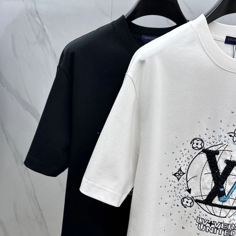 Louis Vuitton T-Shirts HighPerformance 137123