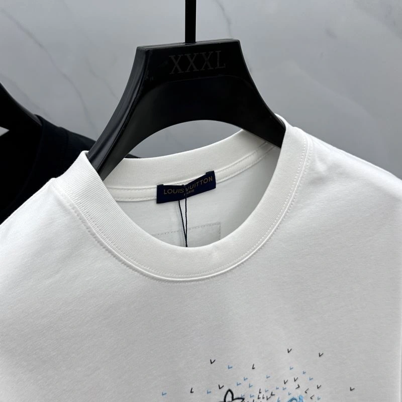 Louis Vuitton T-Shirts HighPerformance 137123