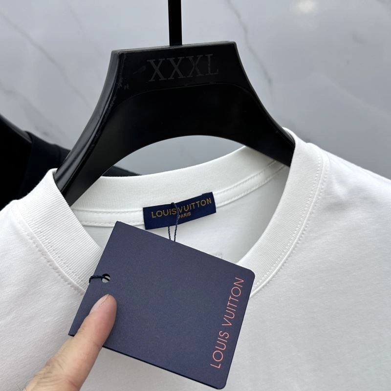 Louis Vuitton T-Shirts HighPerformance 137123