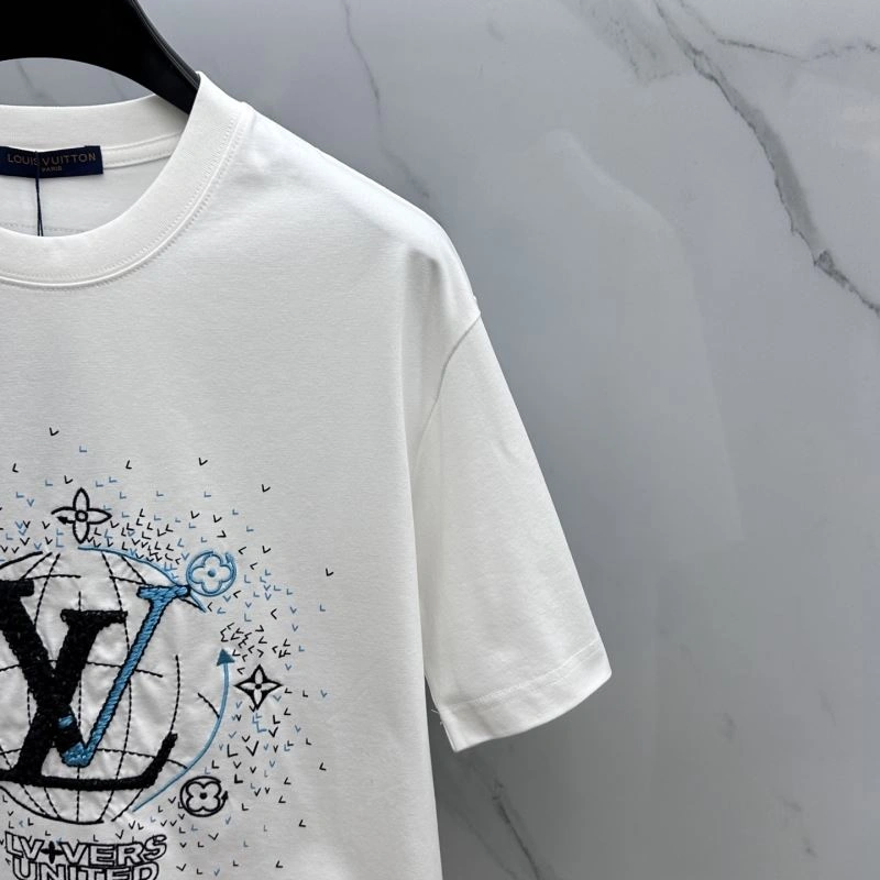 Louis Vuitton T-Shirts HighPerformance 137123