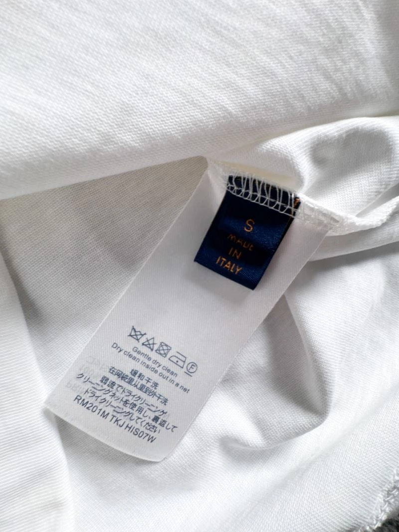 Supportive Louis Vuitton T-Shirts 137114