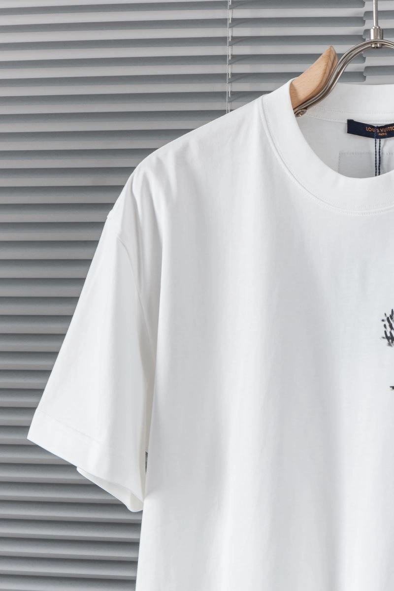 WeatherProof Louis Vuitton T-Shirts 137111
