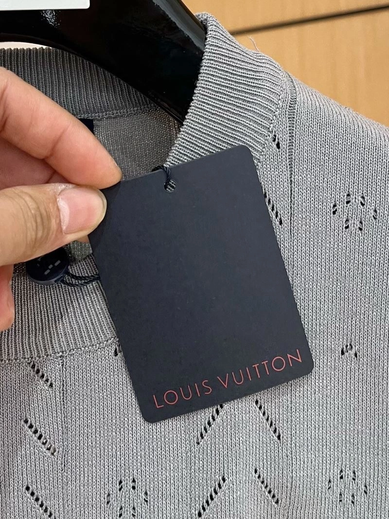 Louis Vuitton T-Shirts Supportive 137104