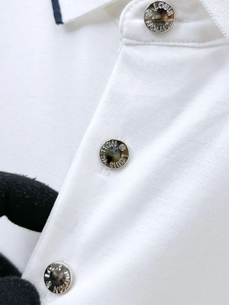 Louis Vuitton T-Shirts Minimalist 137074