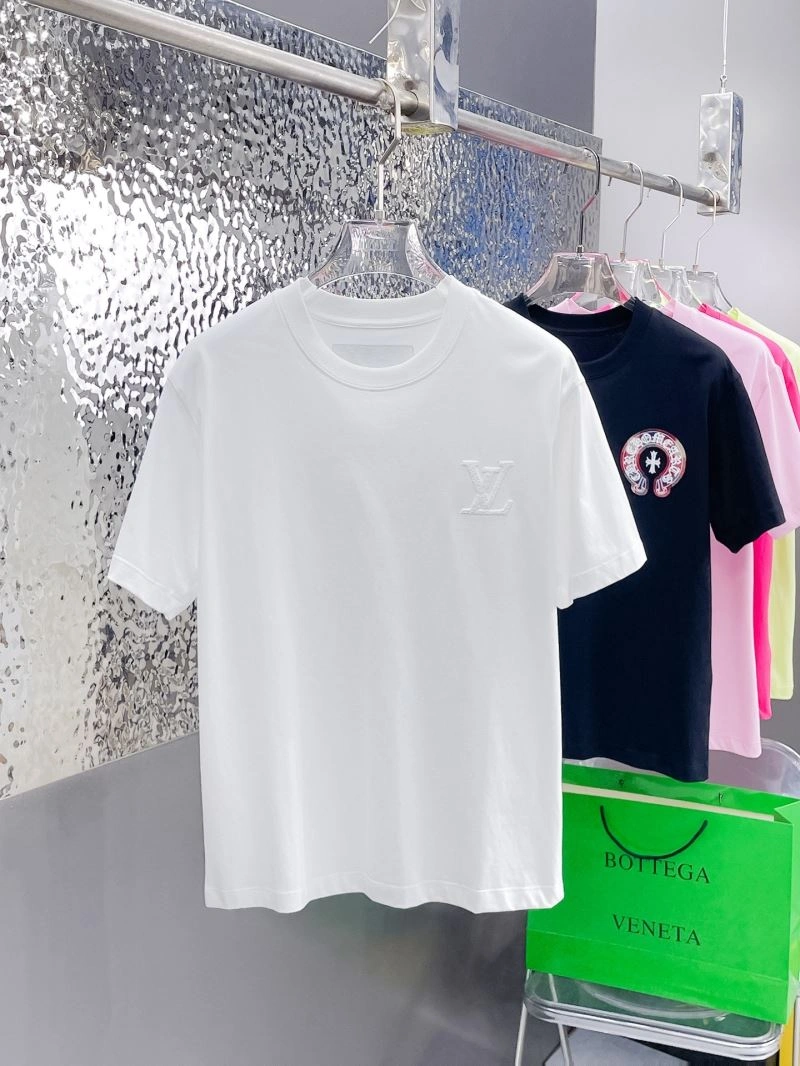 Sleek Louis Vuitton T-Shirts 137080