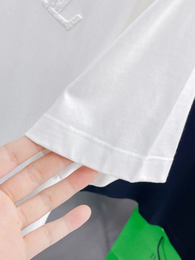Sleek Louis Vuitton T-Shirts 137080