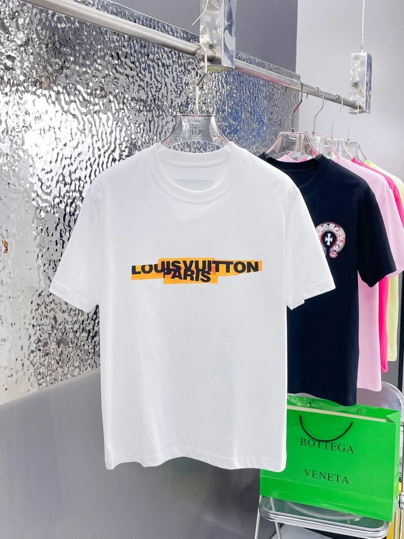 Snug Louis Vuitton T-Shirts 137084