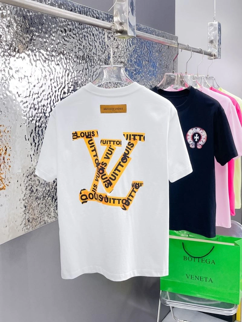 Snug Louis Vuitton T-Shirts 137084