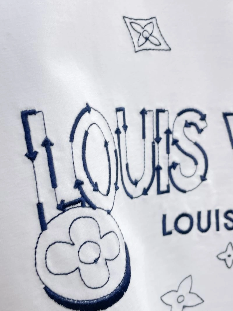 WeatherProof Louis Vuitton T-Shirts 137085
