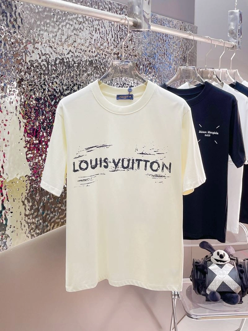 Popular Louis Vuitton T-Shirts 137062