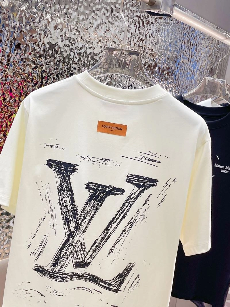 Popular Louis Vuitton T-Shirts 137062