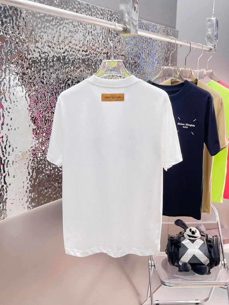 Louis Vuitton T-Shirts Sporty 137061
