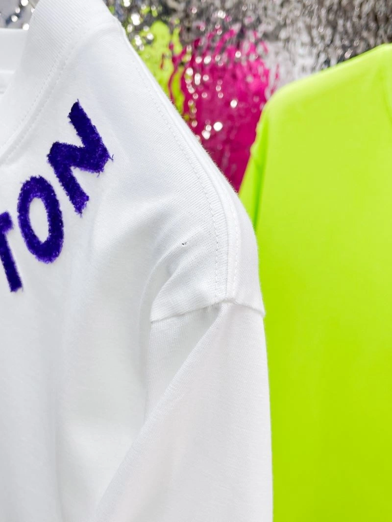 Louis Vuitton T-Shirts Sporty 137061