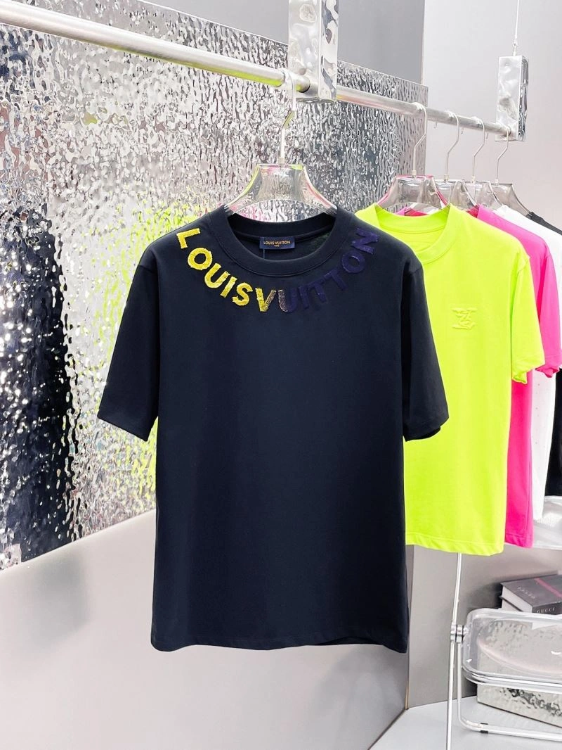 Bold Louis Vuitton T-Shirts 137060