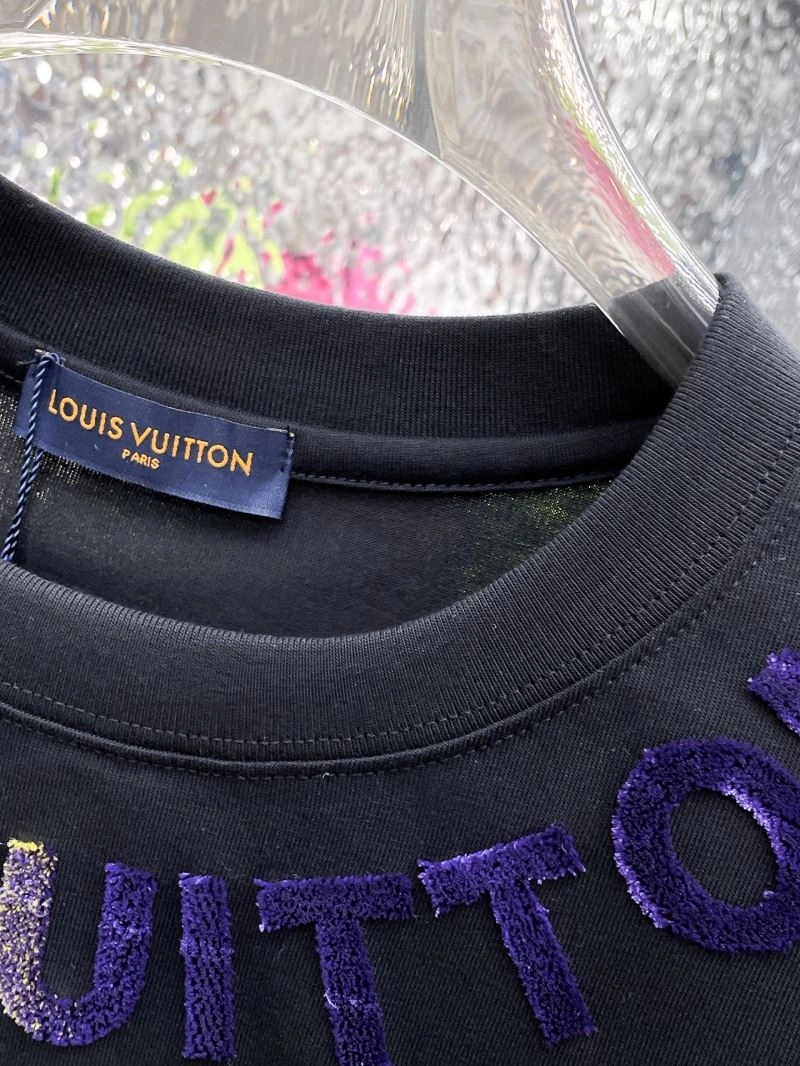 Bold Louis Vuitton T-Shirts 137060