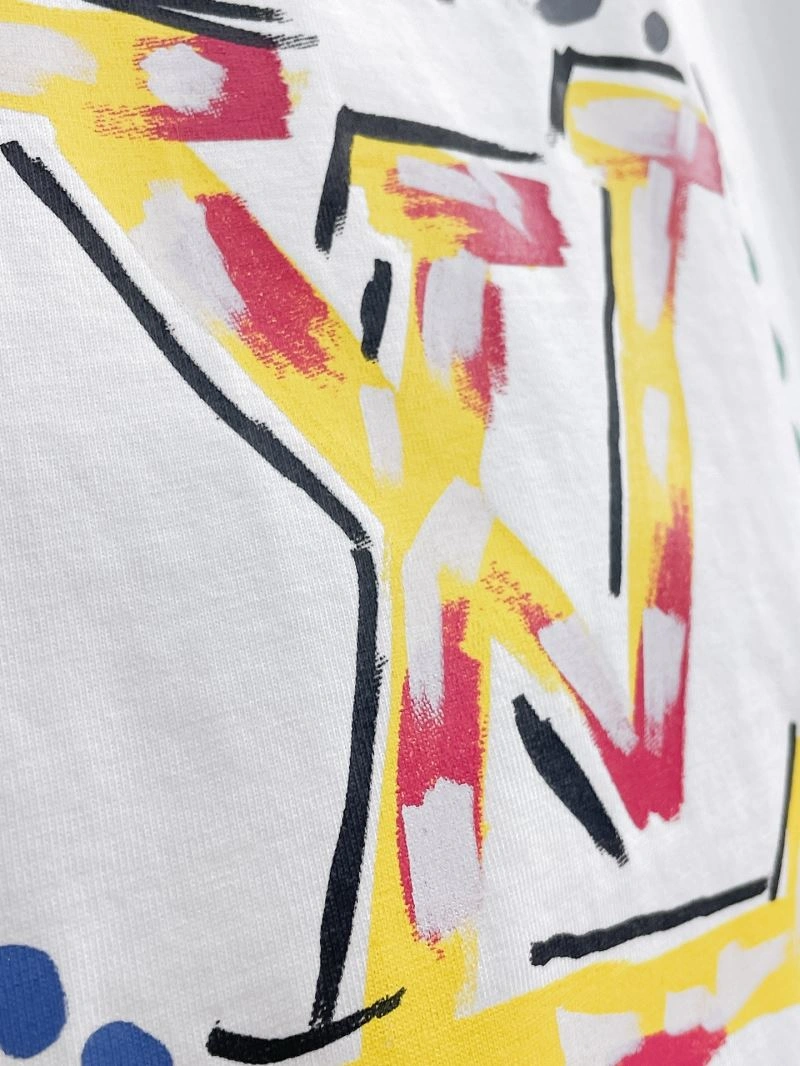 Louis Vuitton T-Shirts WellDesigned 137058