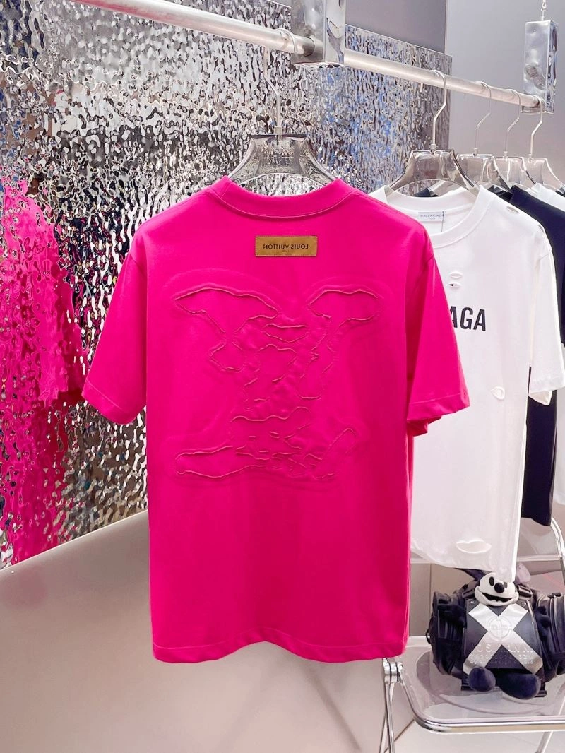 Louis Vuitton T-Shirts Lightweight 137055