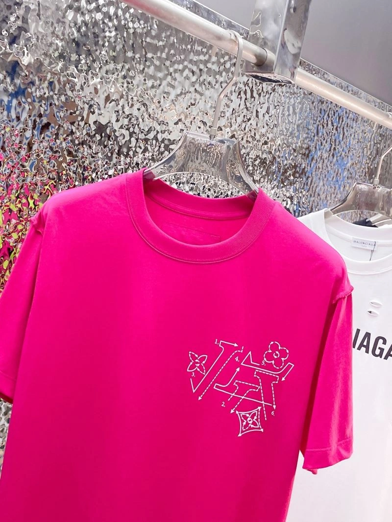 Louis Vuitton T-Shirts Lightweight 137045