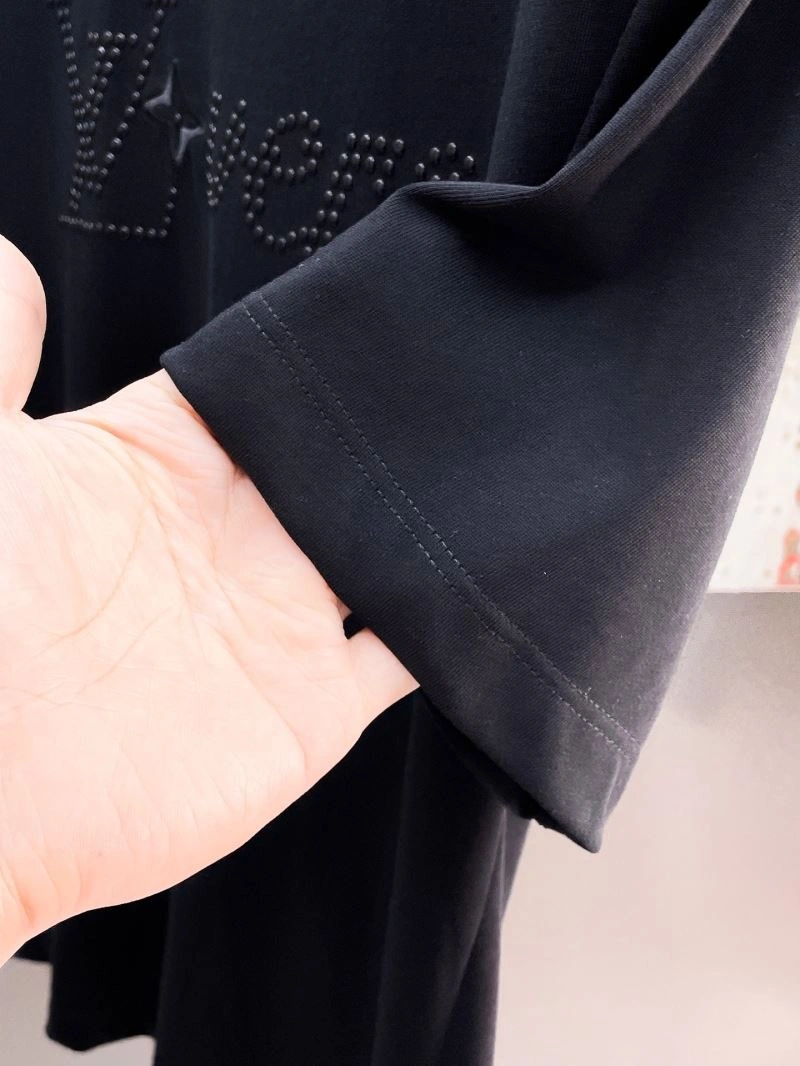 Louis Vuitton T-Shirts Stretchable 137030
