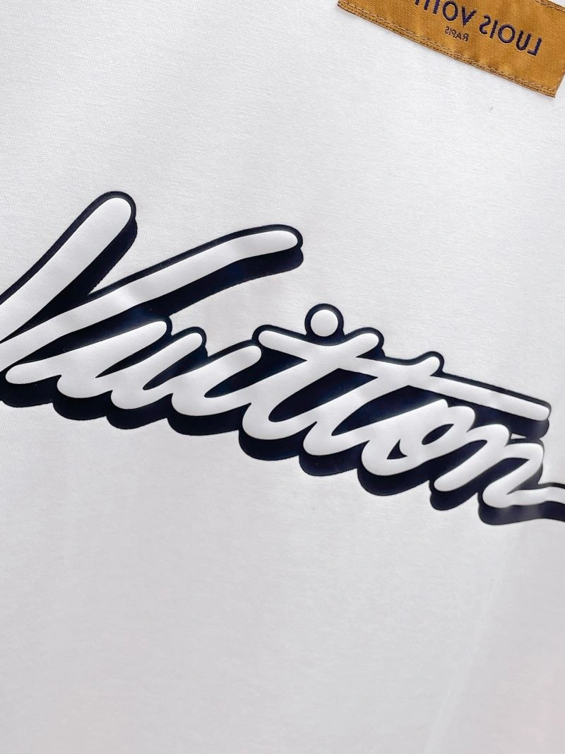 Louis Vuitton T-Shirts UrbanChic 137032