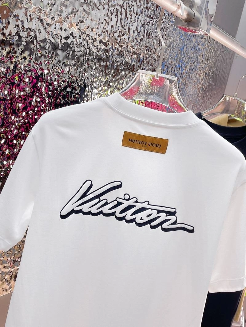 Louis Vuitton T-Shirts UrbanChic 137032