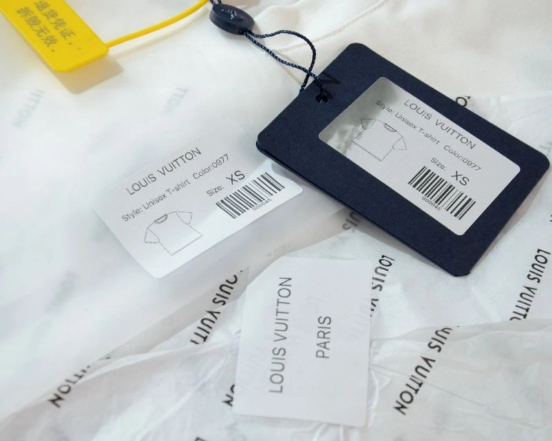 Fashionable Louis Vuitton T-Shirts 137052