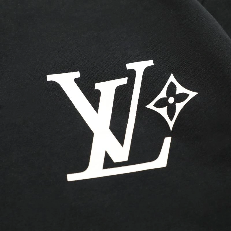 Louis Vuitton T-Shirts Modern 137050